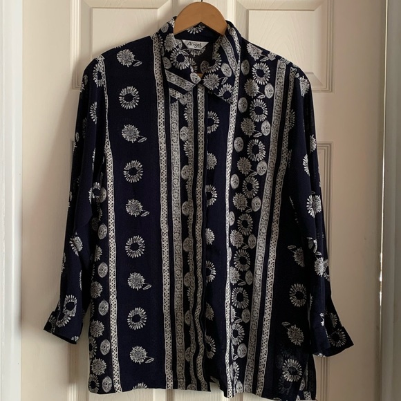 Angel Fashion Women’s Navy blue and White Printed Long Sleeve Blouse Siz… - Picture 10 of 17